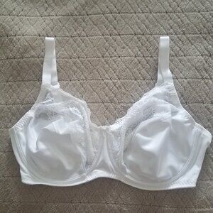 Playtex Secrets Full Figure Underwire White Bra Size 40DD